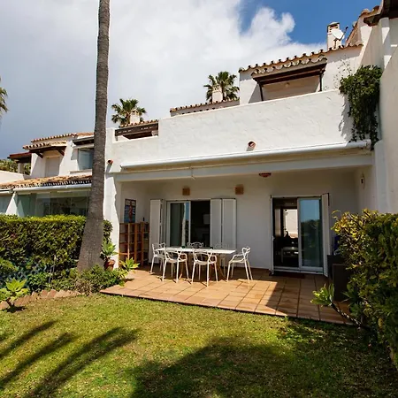 Holiday home Casa 1 Linea De Playa. Marbella